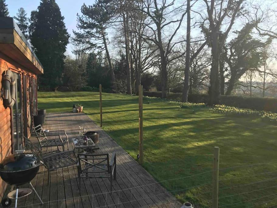 Log Cabin Rural Retreat In Beautiful Countryside Lapworth Buitenkant foto